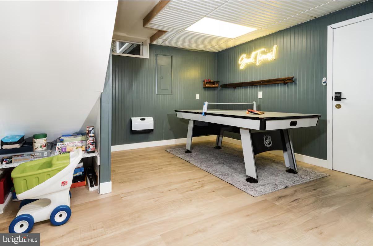 ARROWHEAD LAKES - Residential