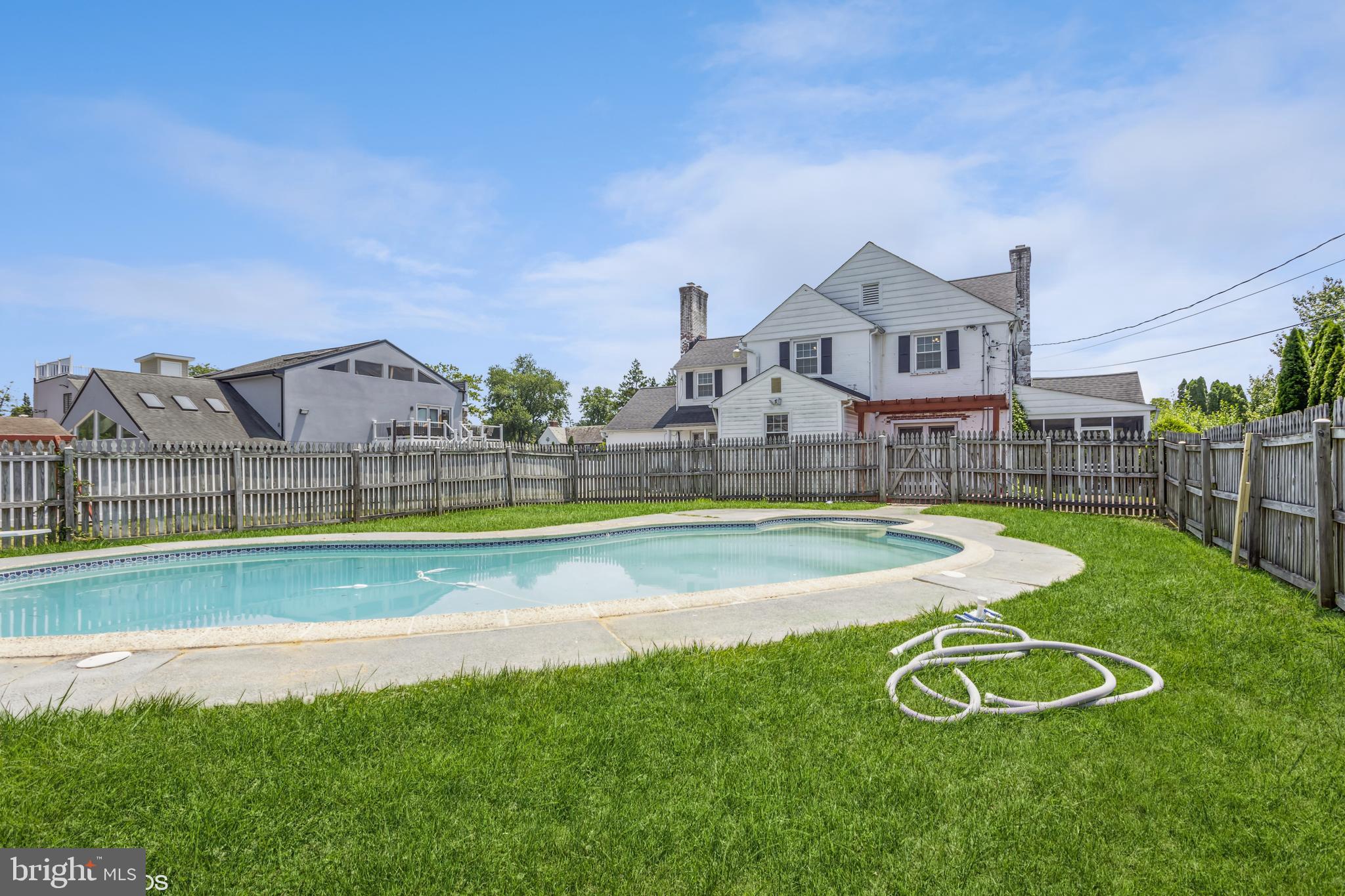 FALLSTAFF - Residential