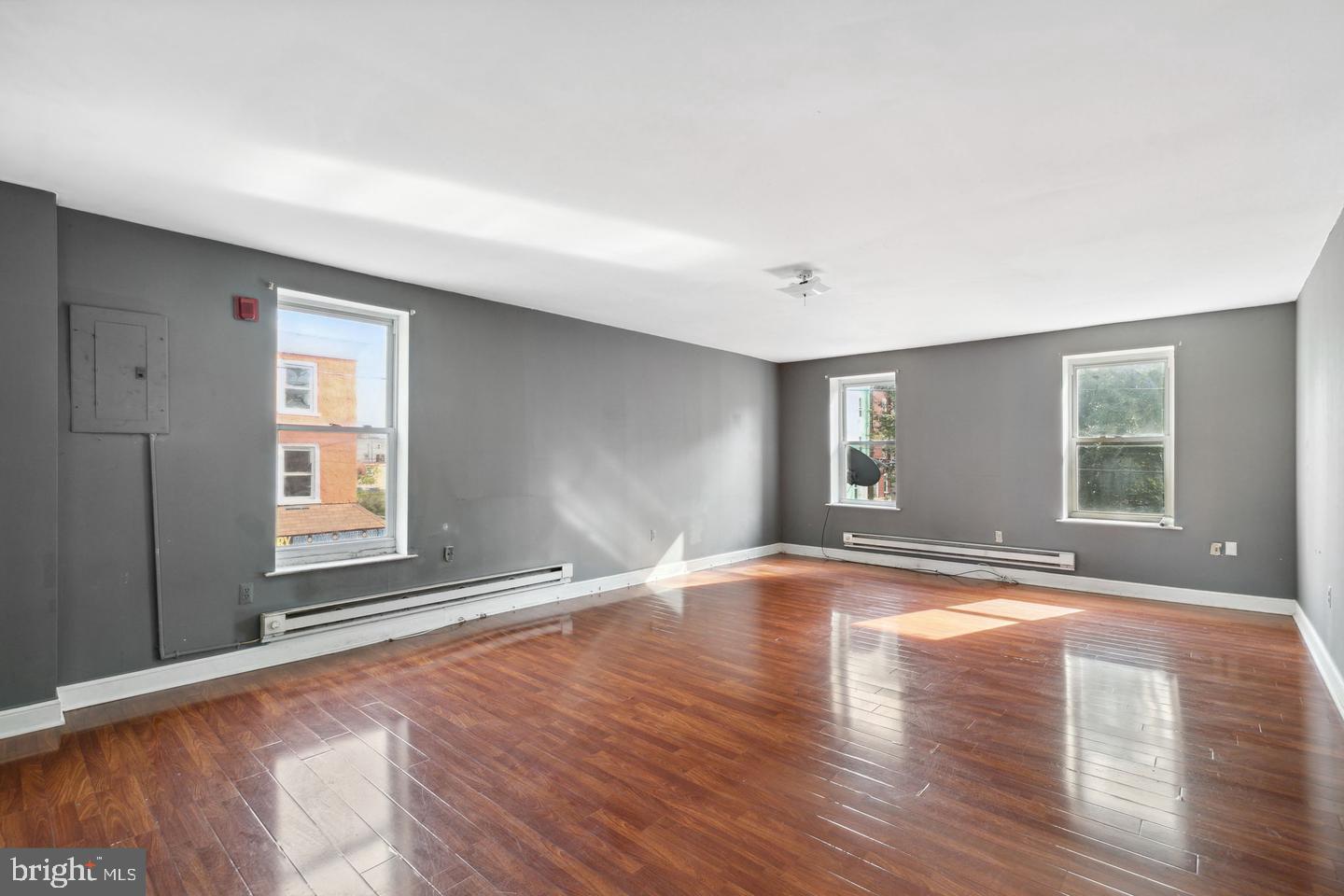 Welcome this charming 2 bedroom unit ! This home features a spacious and open floor plan, great for entertaining guests. Hardwood floors throughout, featuring large rooms with lots of natural light, a huge living room and an extended kitchen. *Please note no laundry or dishwasher, no central heat or AC.
Tenants are responsible for the following utilities:
Water $50/mo flat fee (subject to change)
Electric (based on usage)
Gas (based on usage, if applicable)
Internet