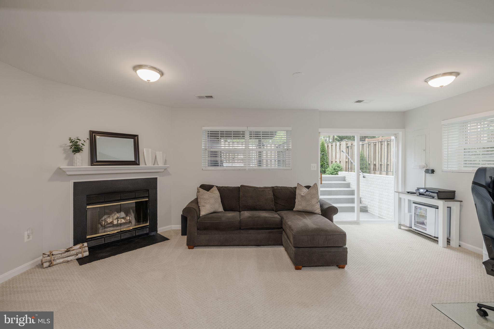 KINGSTOWNE - Residential