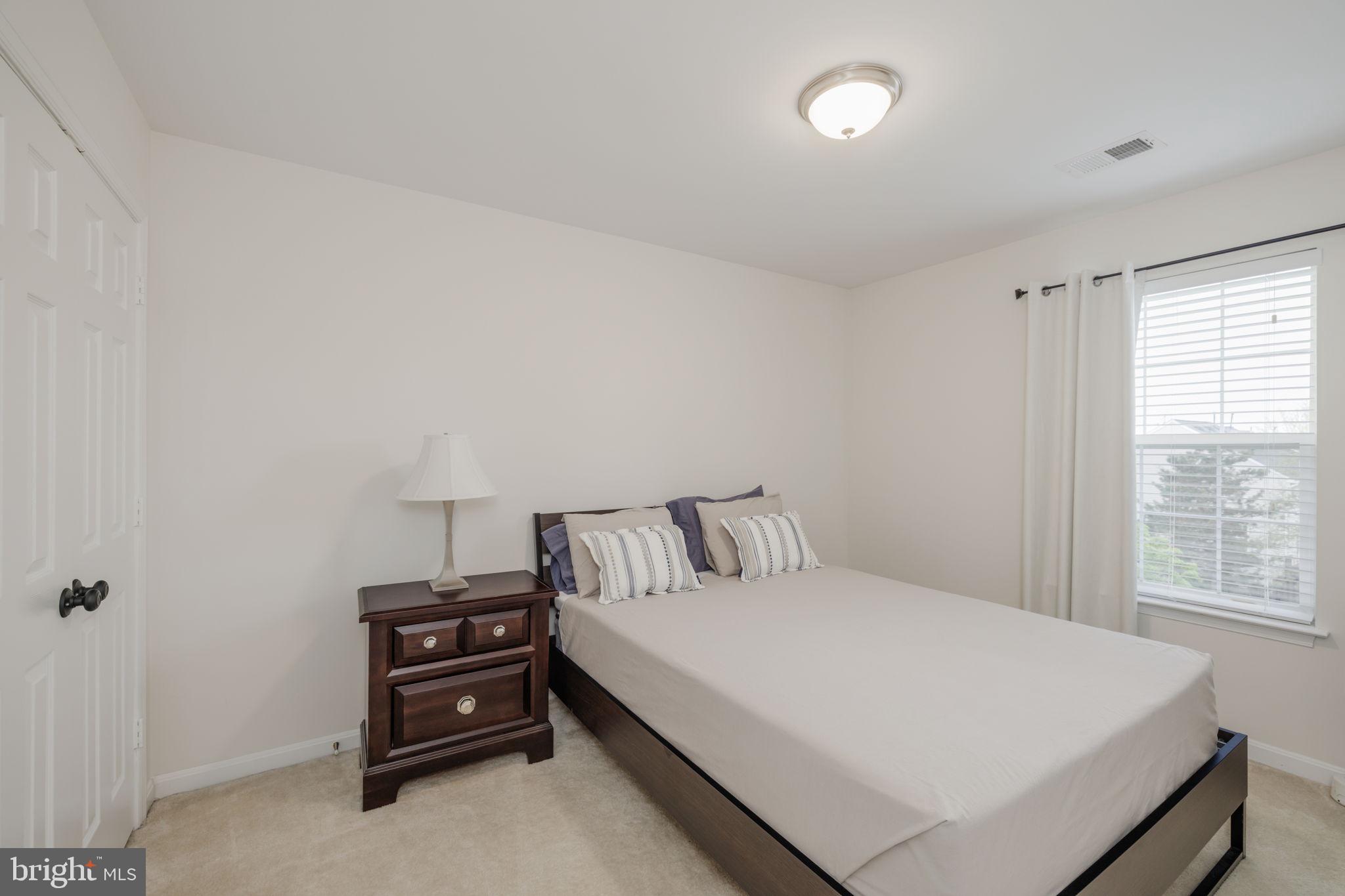 KINGSTOWNE - Residential