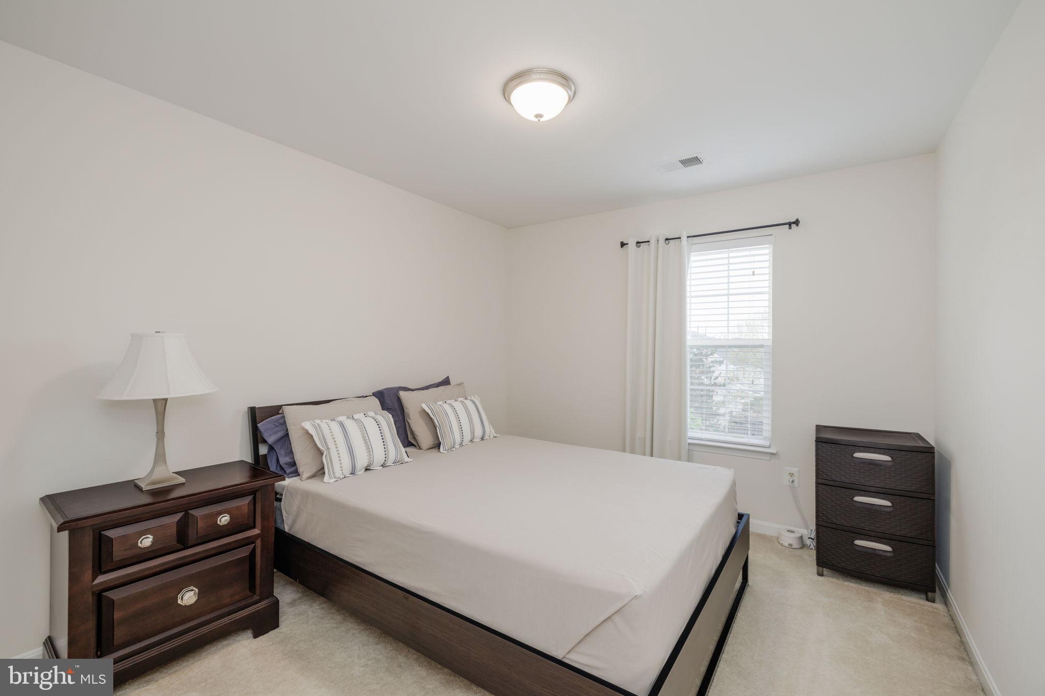 KINGSTOWNE - Residential