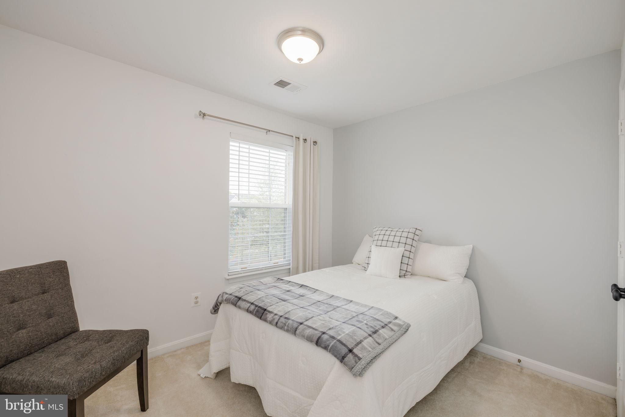 KINGSTOWNE - Residential