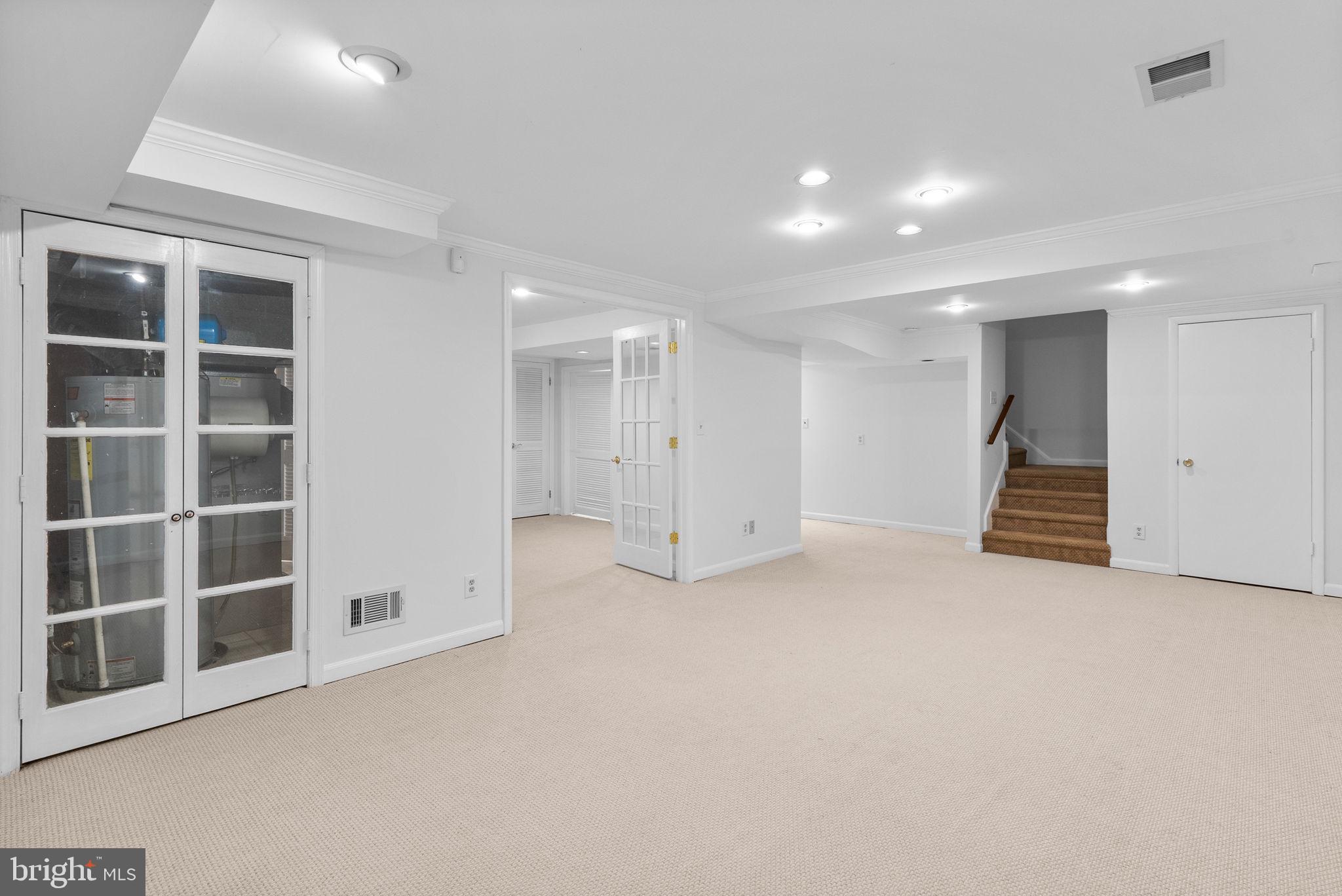 FALLS ORCHARD - Residential Lease