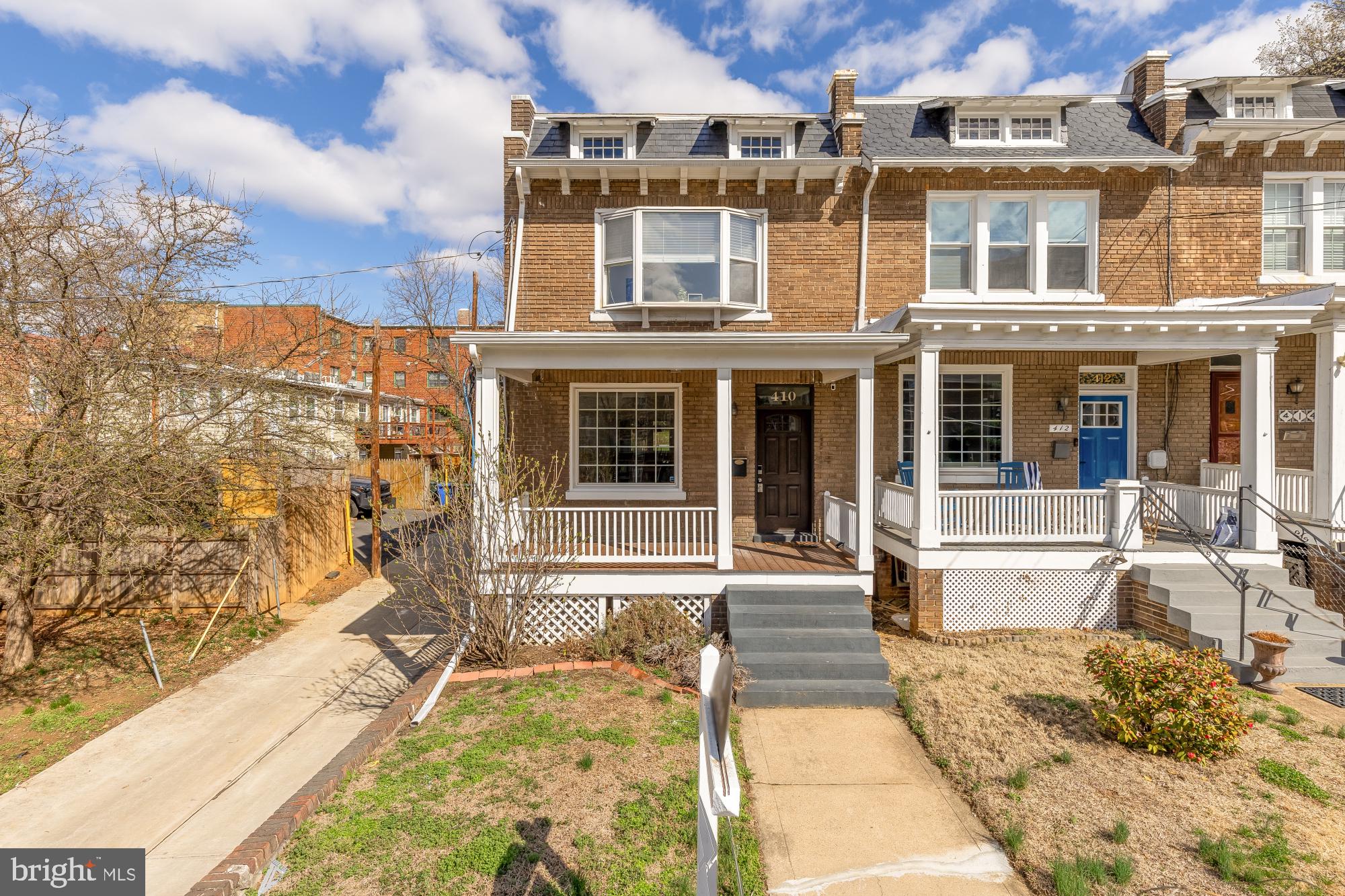 410 DOUGLAS STREET NE