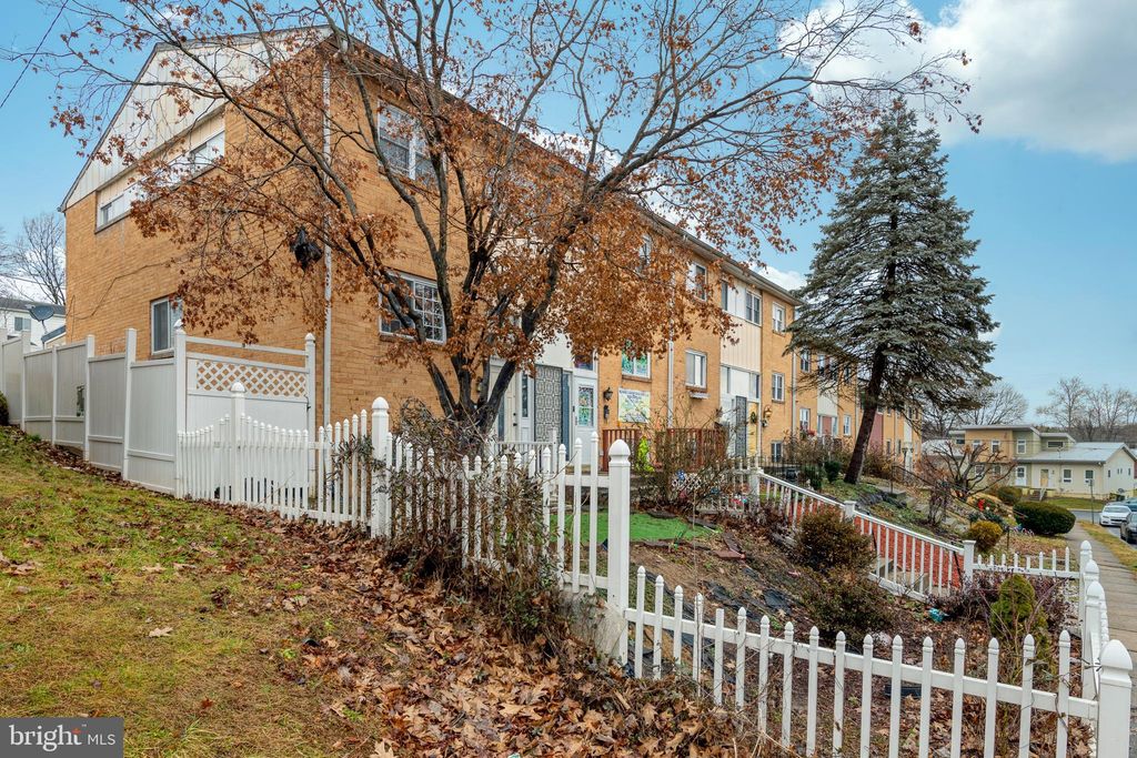 Photo of 841 GARNET AVE, LANCASTER, PA 17603 (MLS # PALA2030040)