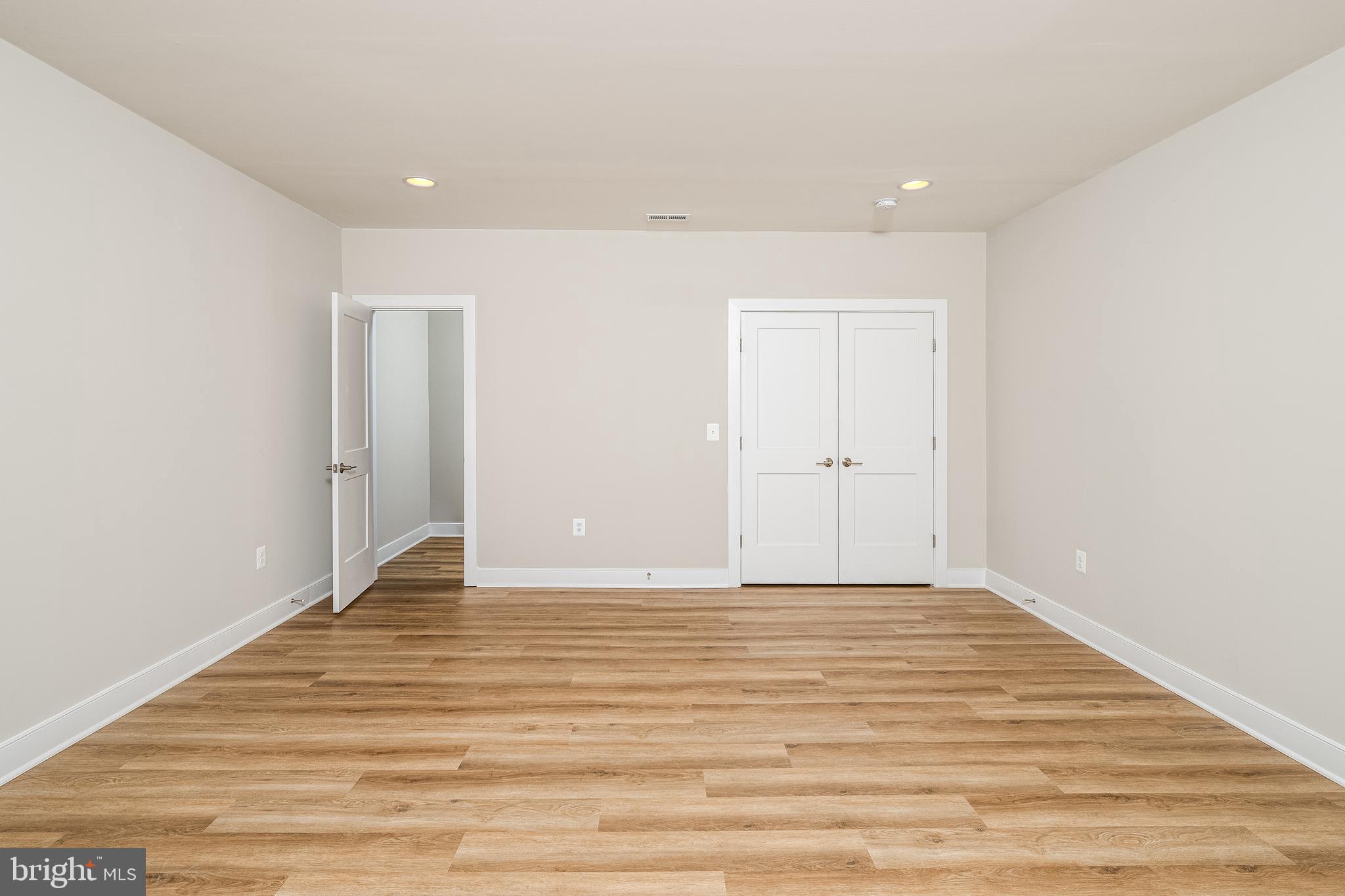 ROCK ISLAND LANDING - Residential