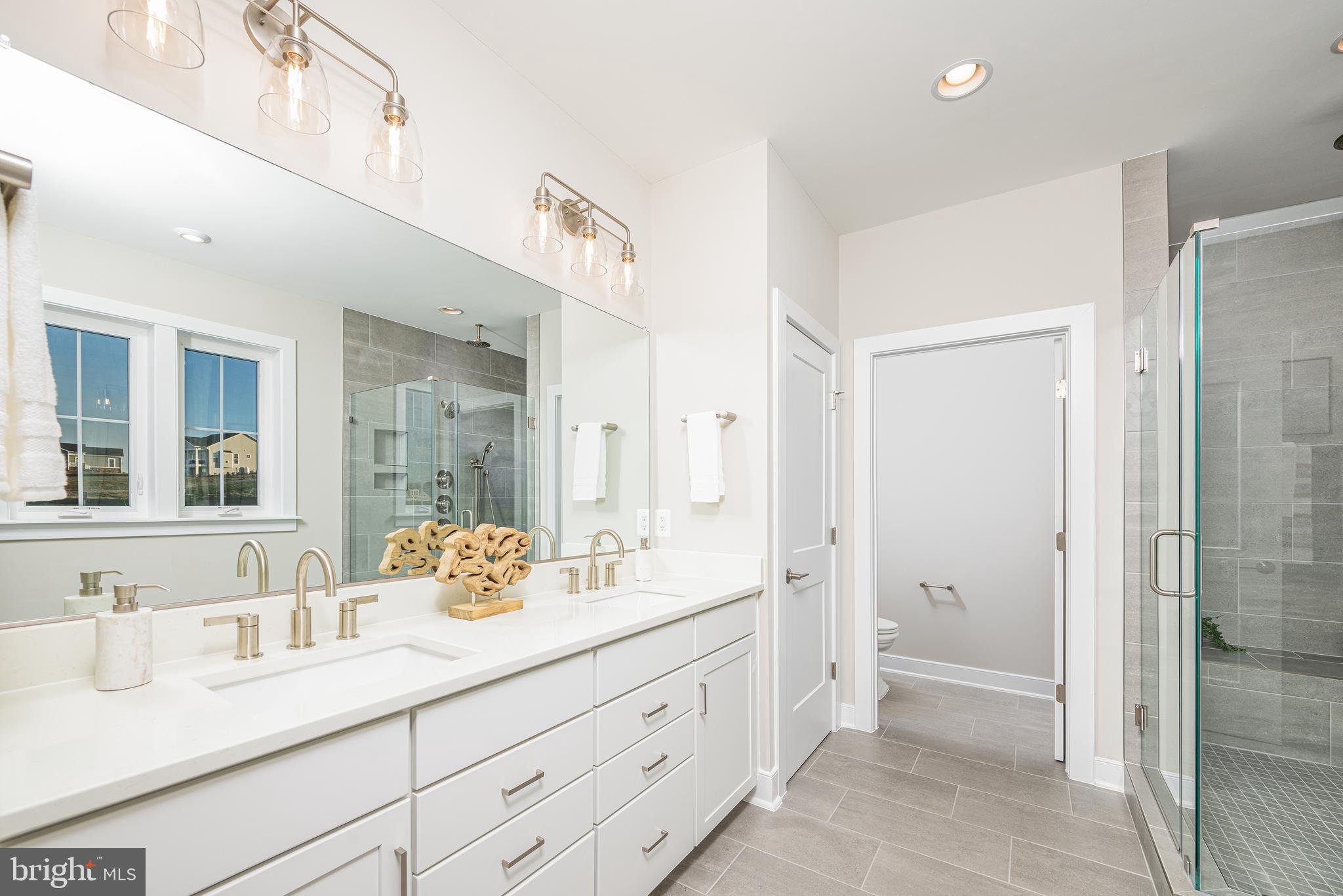 ROCK ISLAND LANDING - Residential