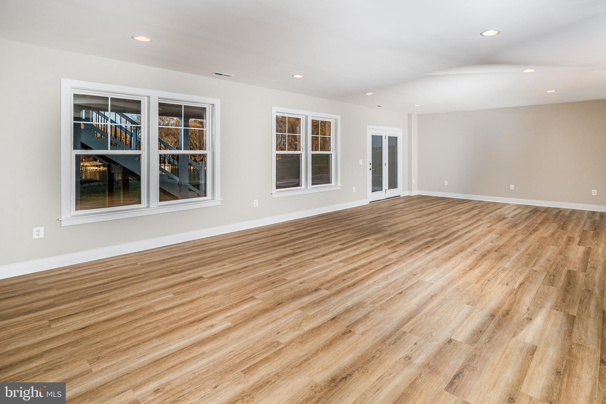 ROCK ISLAND LANDING - Residential