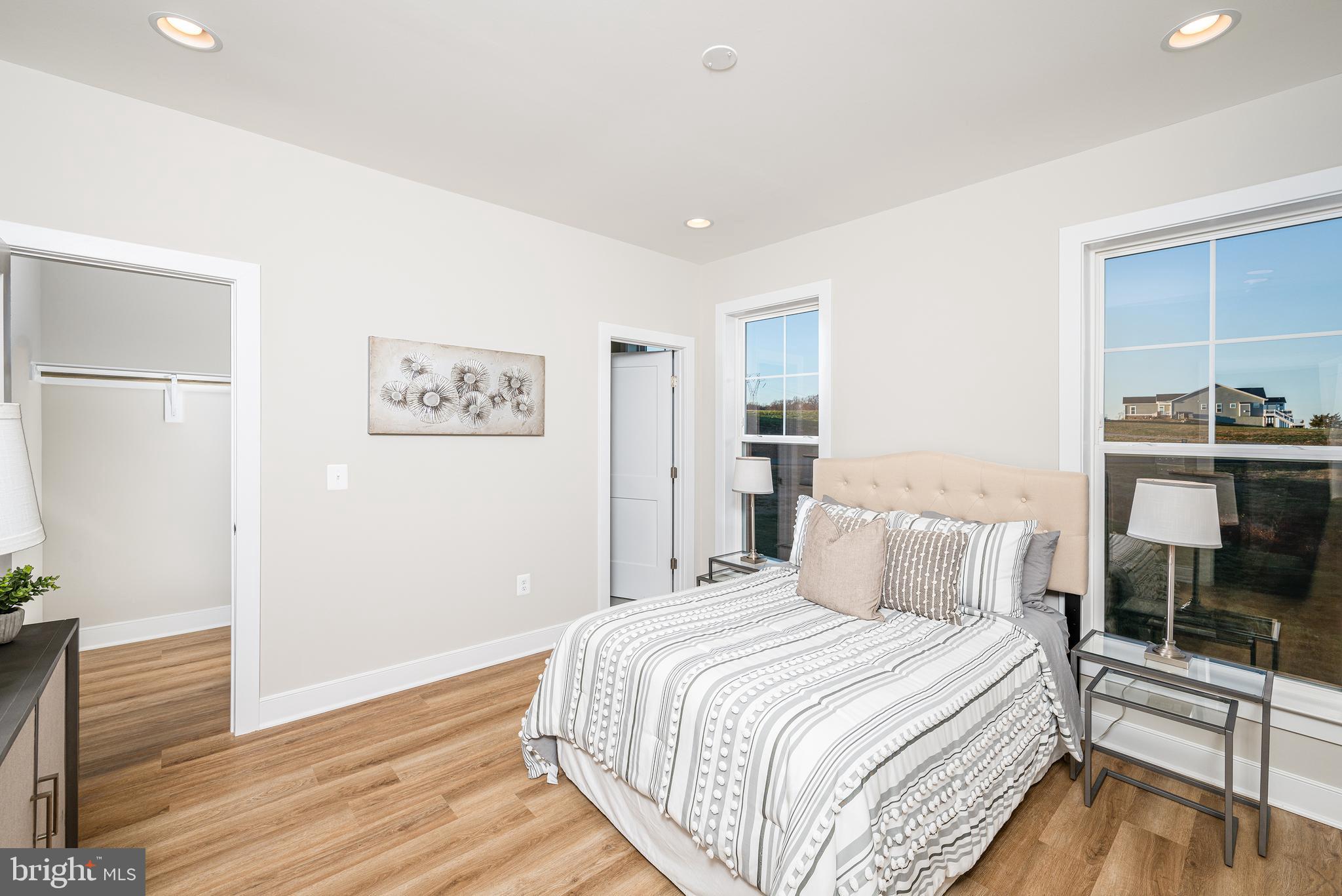 ROCK ISLAND LANDING - Residential