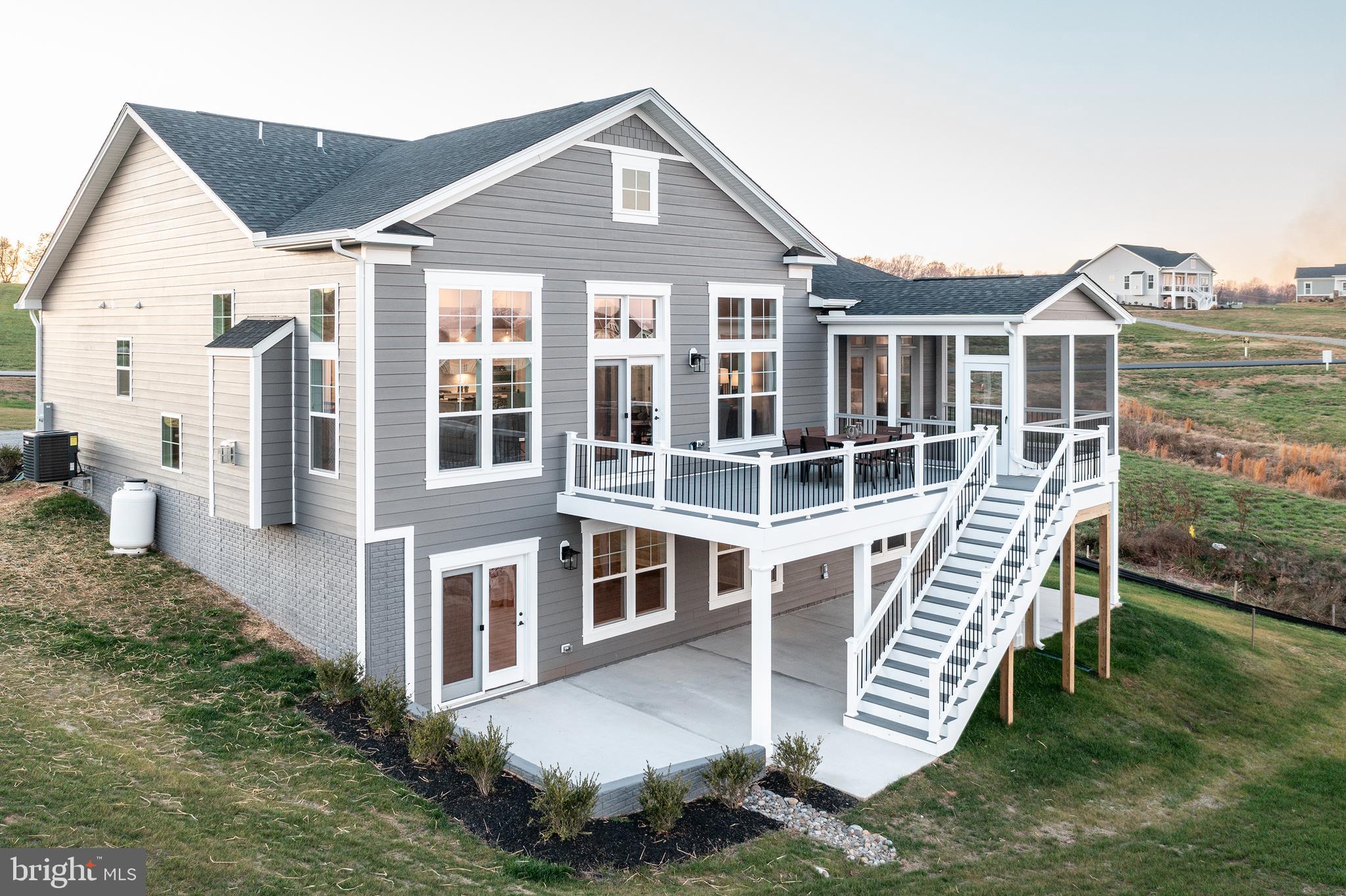 ROCK ISLAND LANDING - Residential