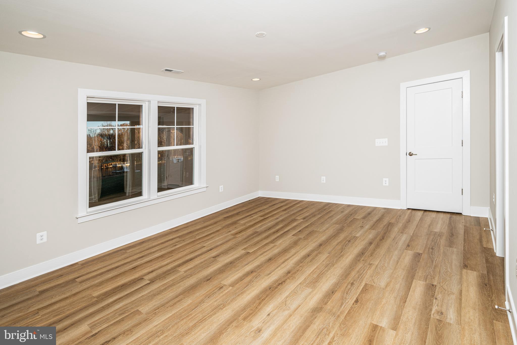 ROCK ISLAND LANDING - Residential