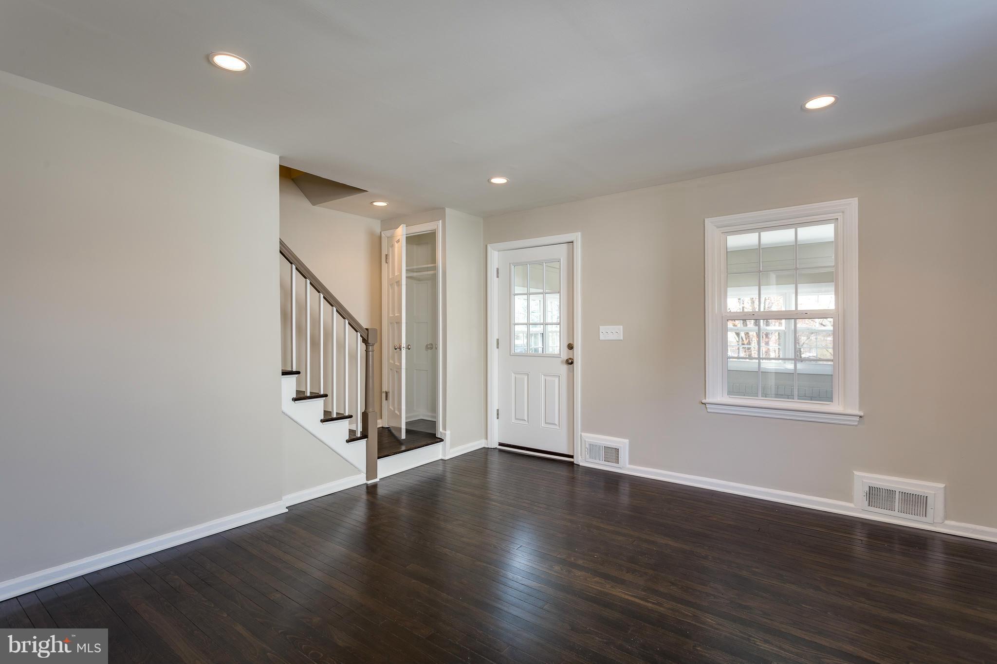 JEFFERSON MANOR - Residential