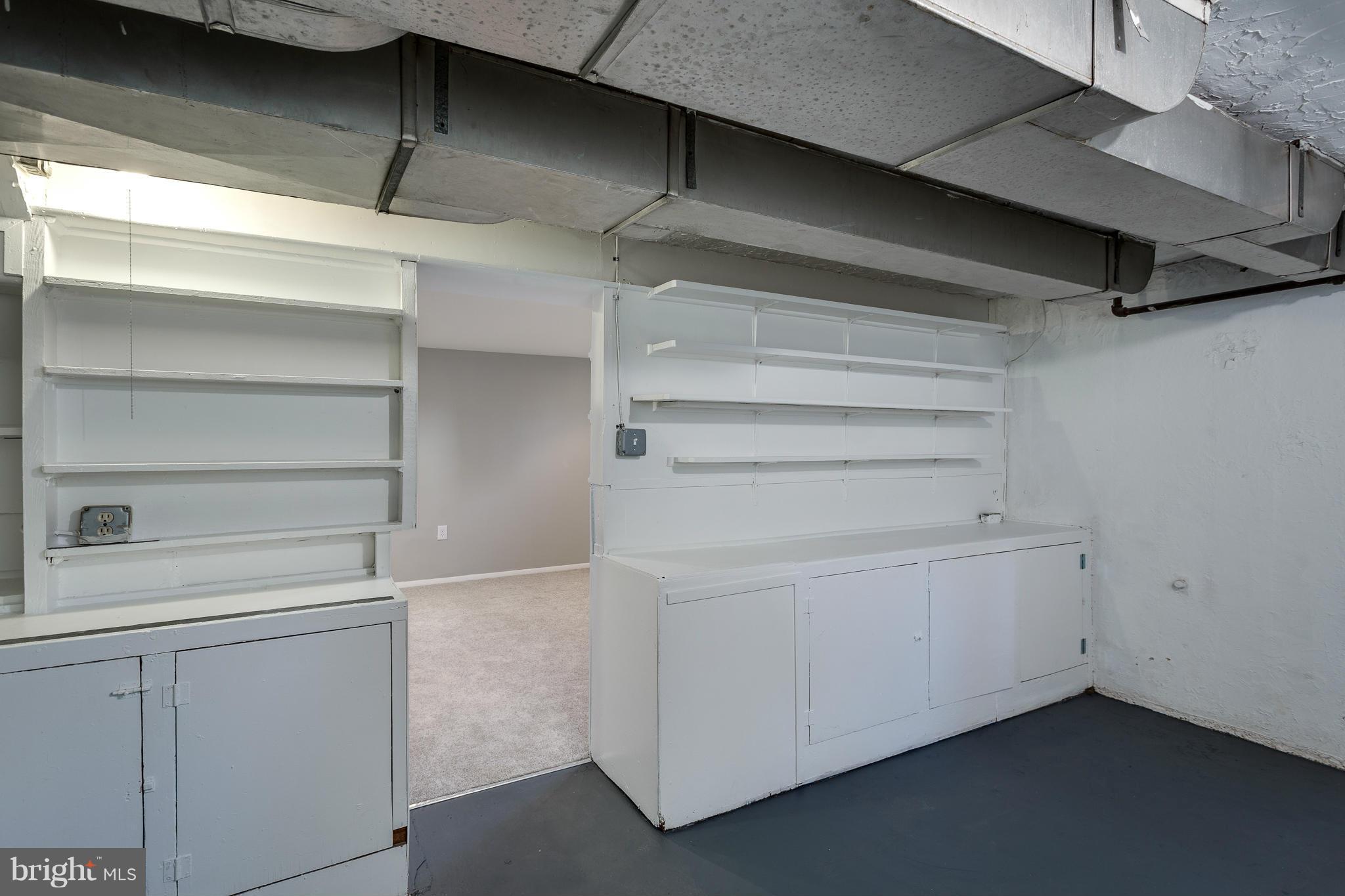 JEFFERSON MANOR - Residential