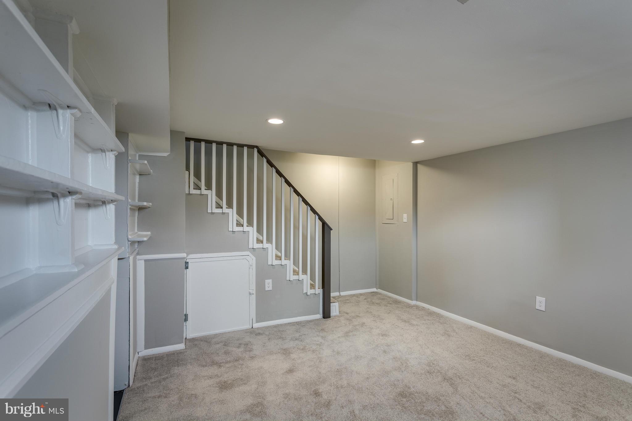 JEFFERSON MANOR - Residential