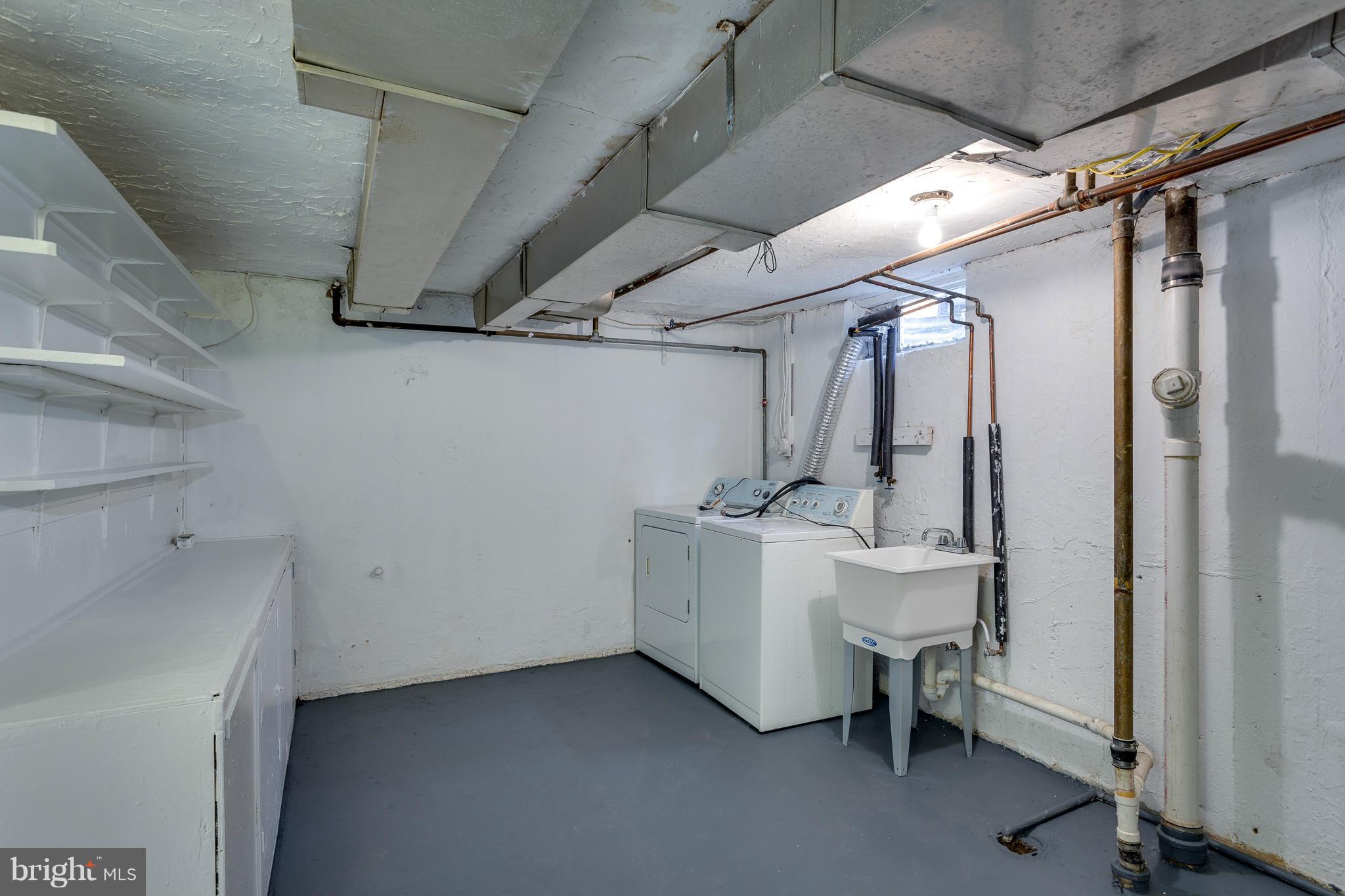 JEFFERSON MANOR - Residential