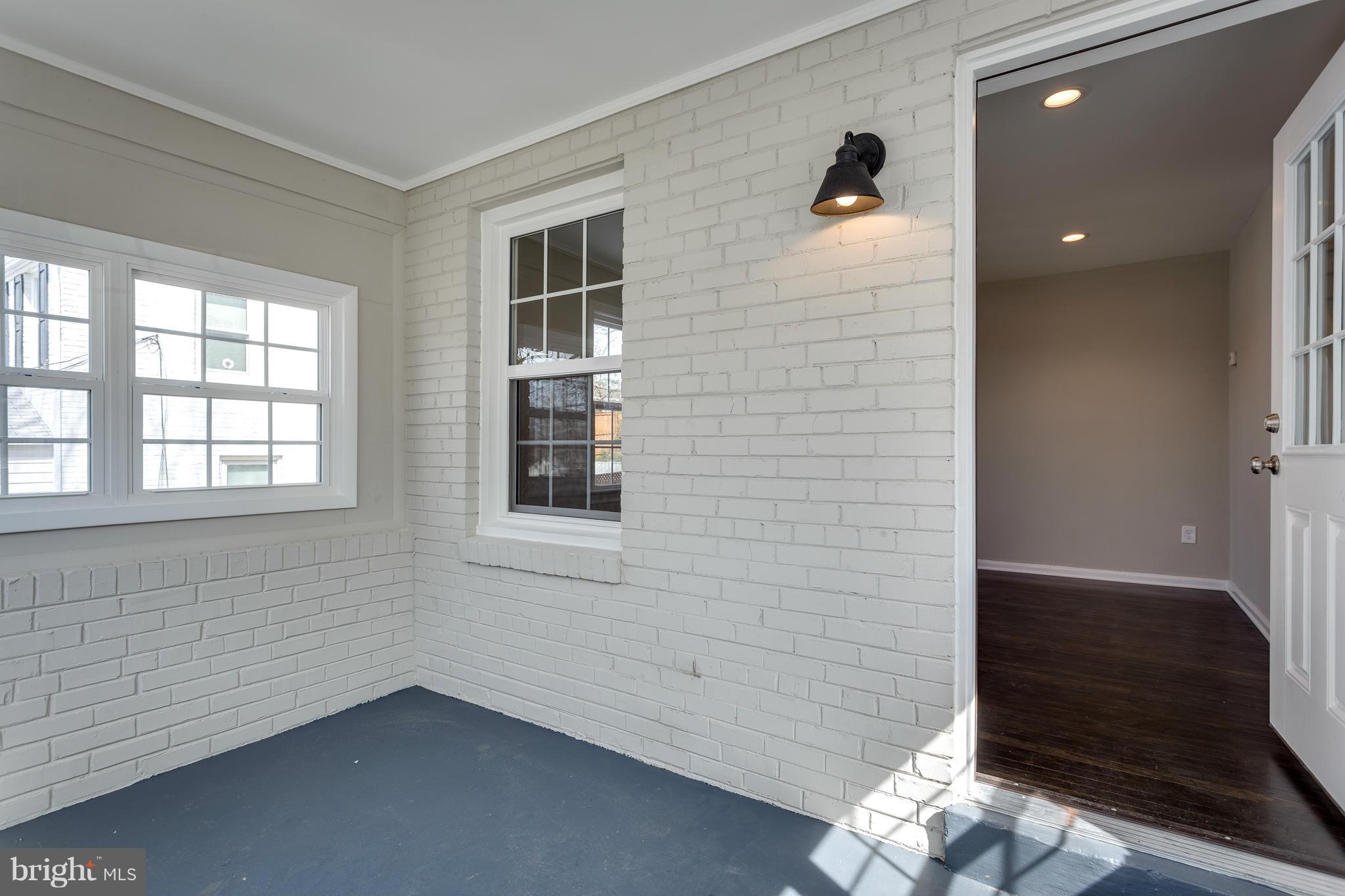 JEFFERSON MANOR - Residential