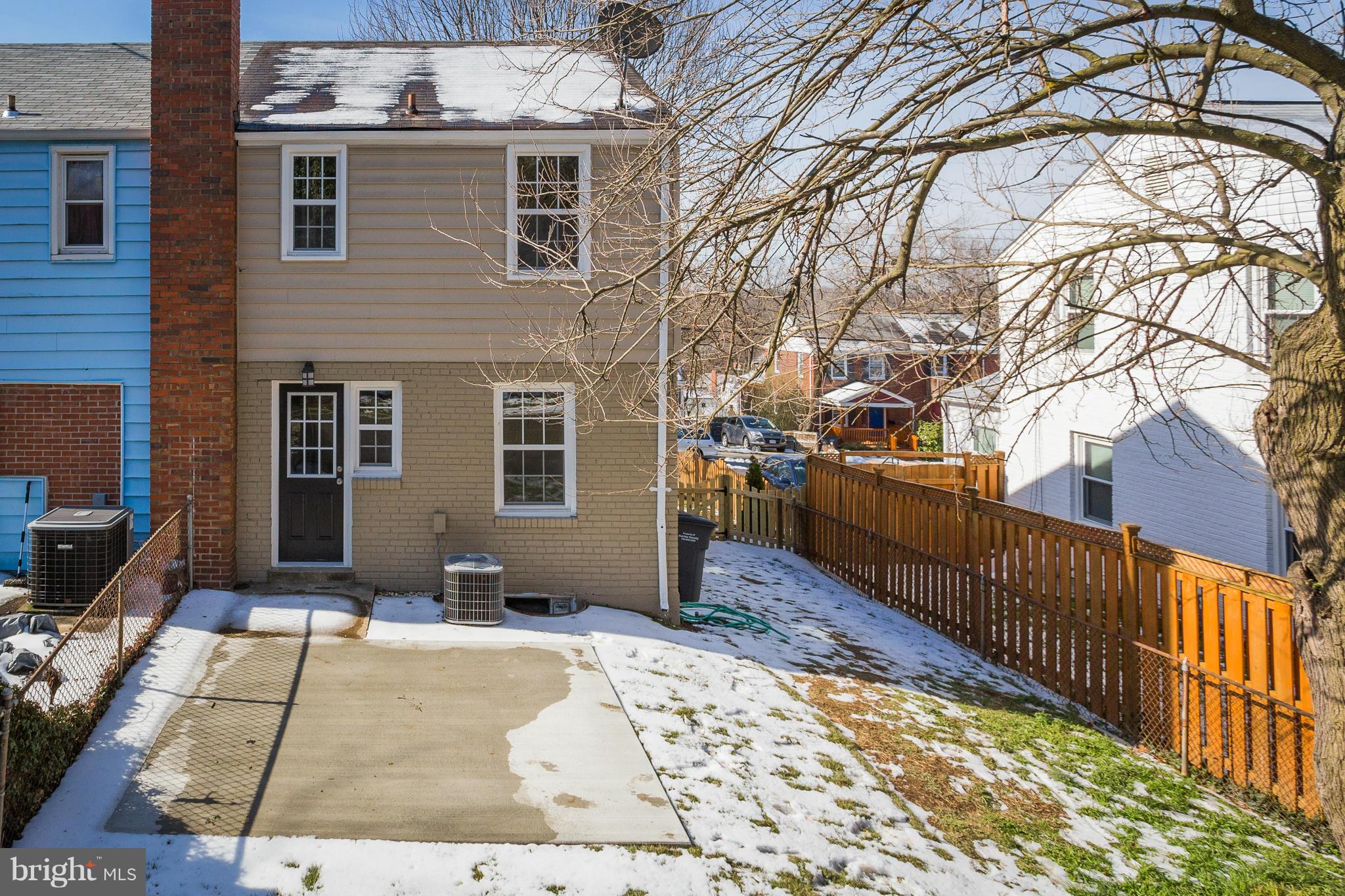 JEFFERSON MANOR - Residential