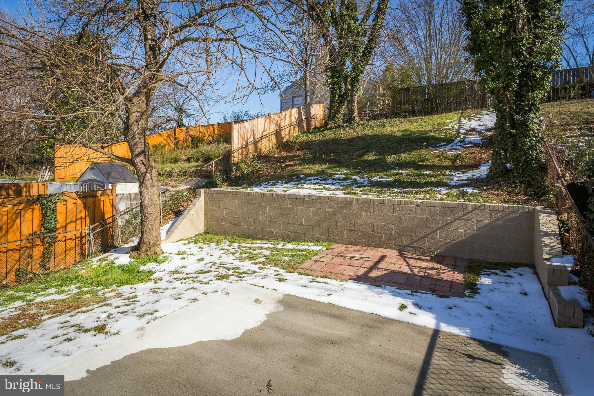 JEFFERSON MANOR - Residential