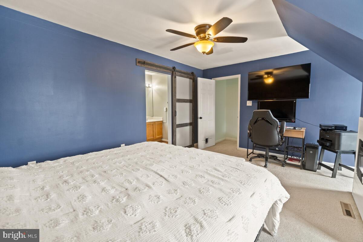 VILLAS LAKE ANITA LOUISE - Residential