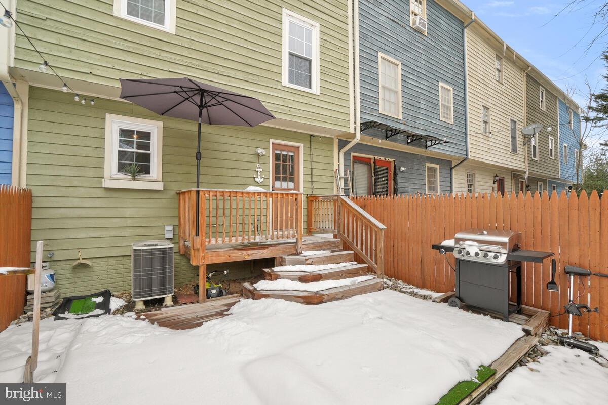 VILLAS LAKE ANITA LOUISE - Residential