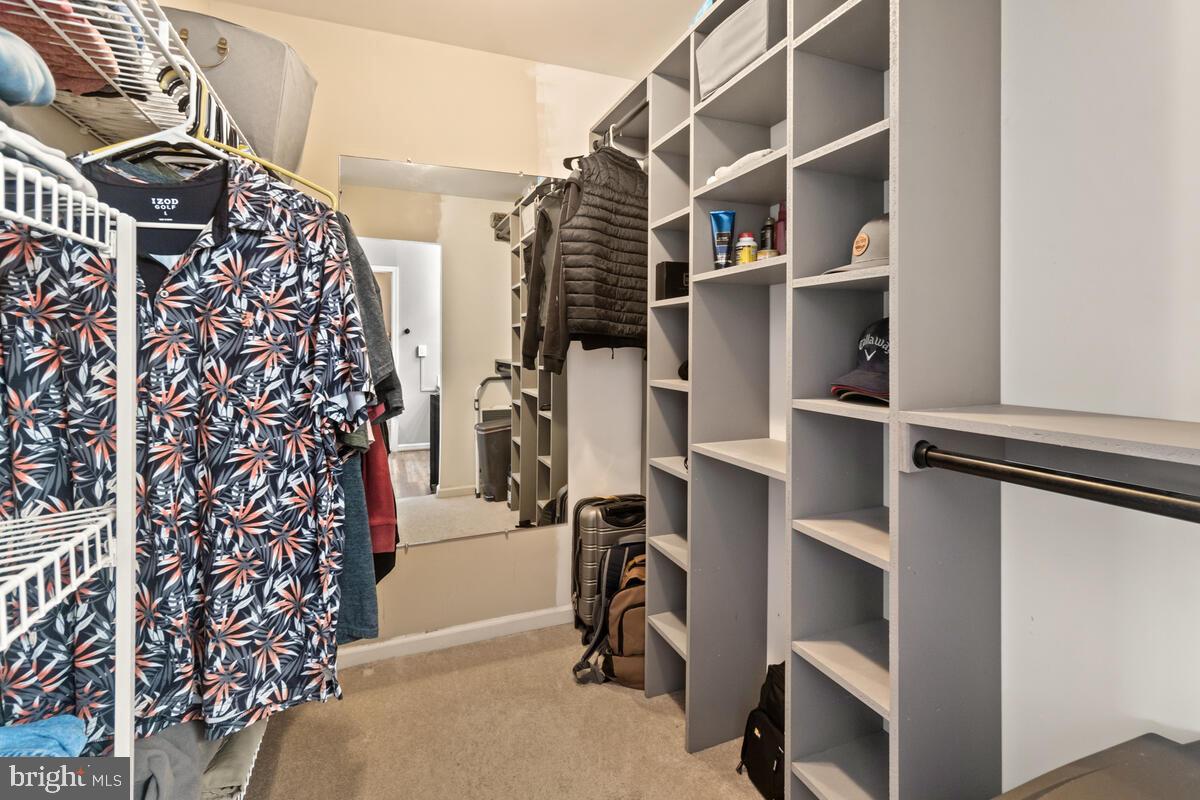 VILLAS LAKE ANITA LOUISE - Residential