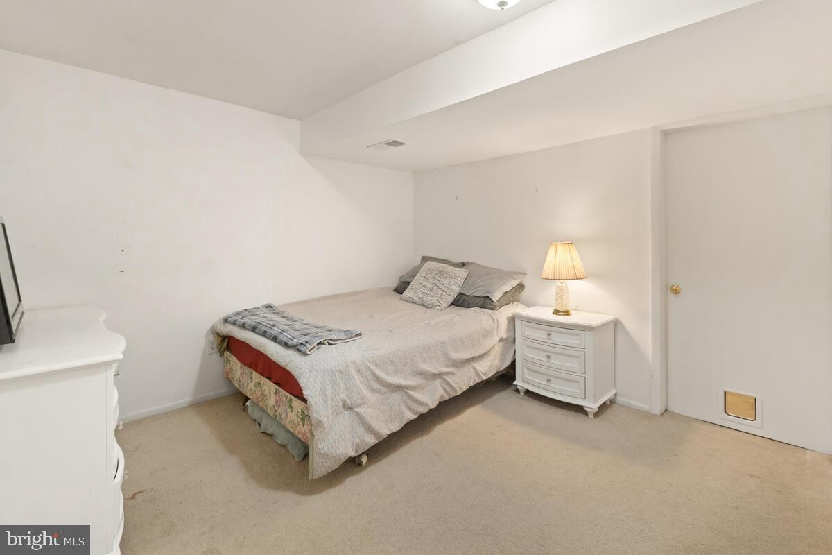 VILLAS LAKE ANITA LOUISE - Residential