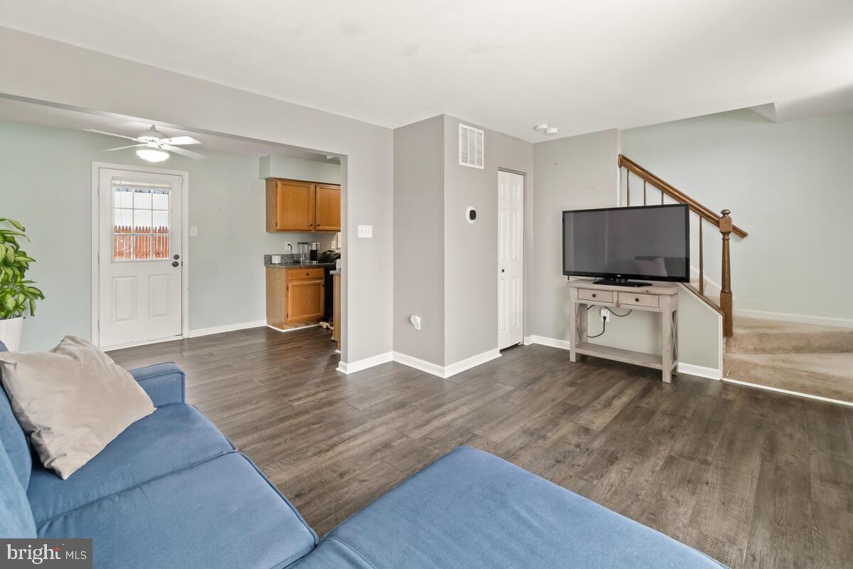 VILLAS LAKE ANITA LOUISE - Residential