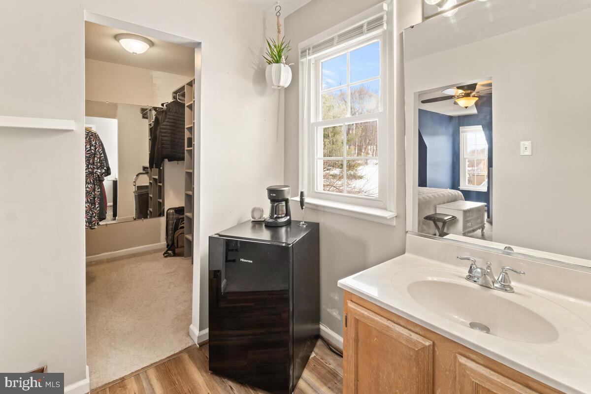 VILLAS LAKE ANITA LOUISE - Residential