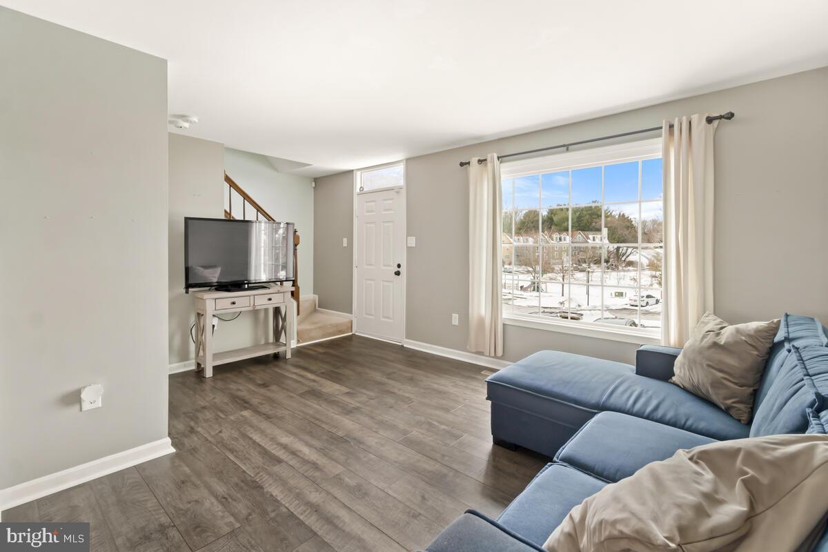 VILLAS LAKE ANITA LOUISE - Residential