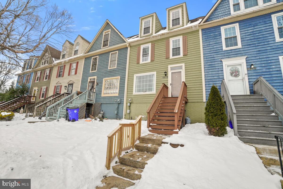 VILLAS LAKE ANITA LOUISE - Residential