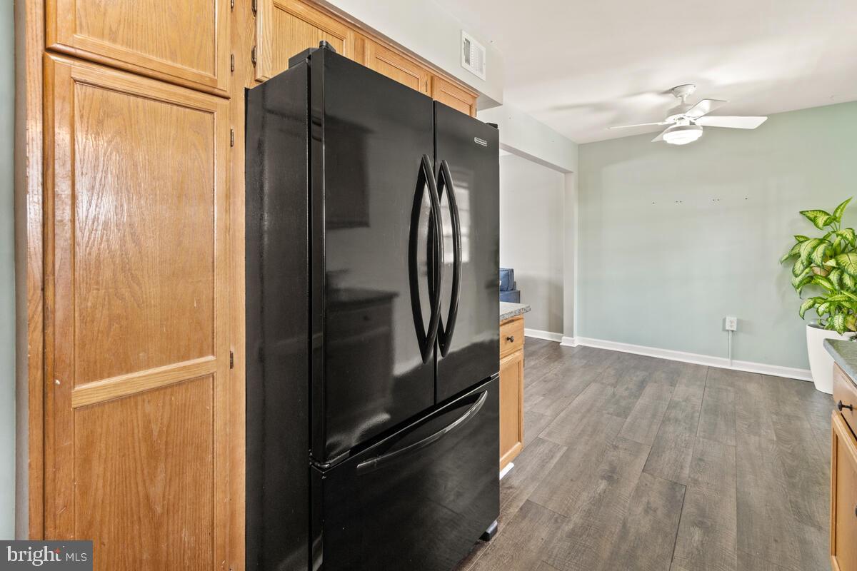 VILLAS LAKE ANITA LOUISE - Residential