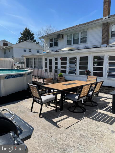 FOREST HILLS - Residential