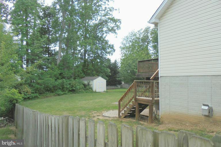 LEELAND STATION - Residential Lease