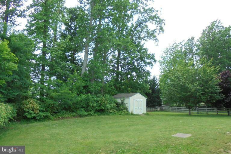 LEELAND STATION - Residential Lease