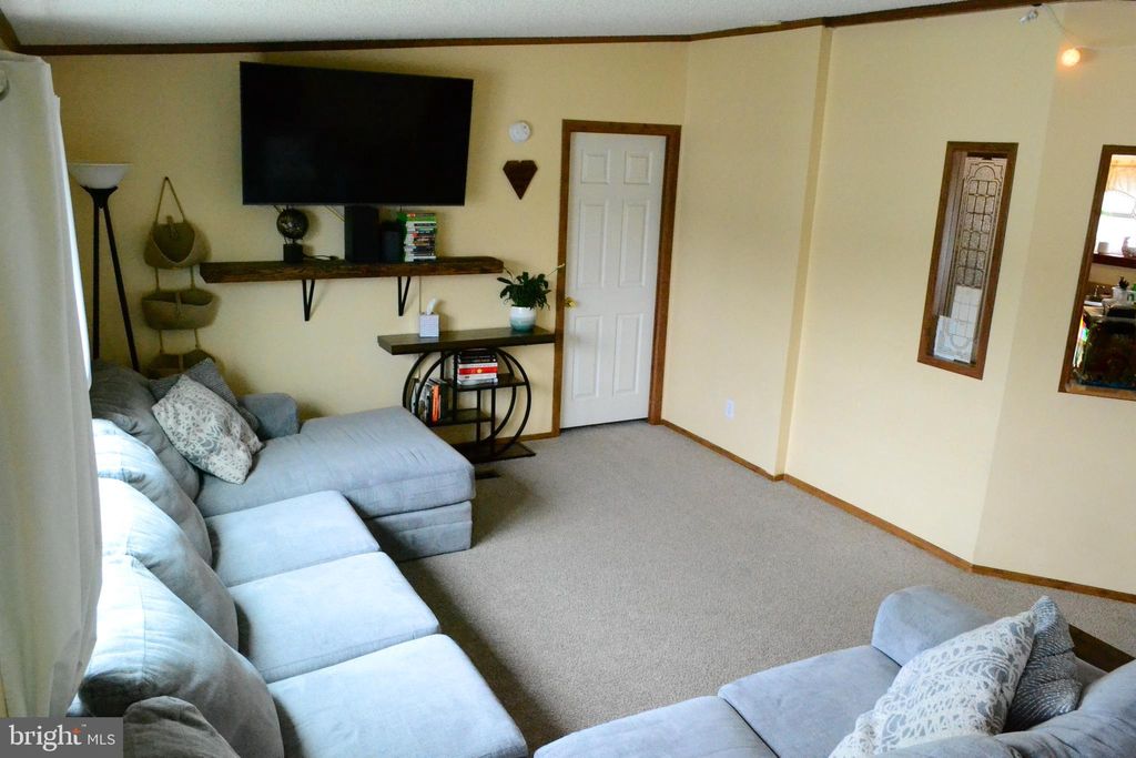 Photo of 105 Bridlewood Court S, LANCASTER, PA 17603 (MLS # PALA2085326)