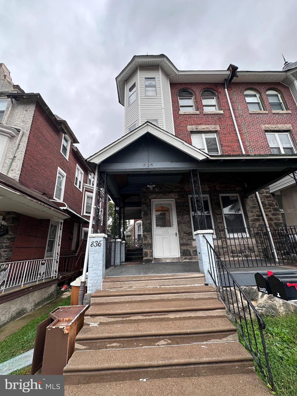 OVERBROOK - Residential Lease