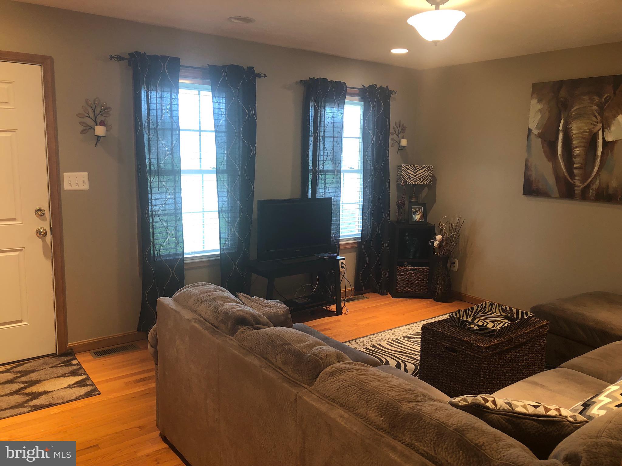 COLONIAL RIDGE - Residential