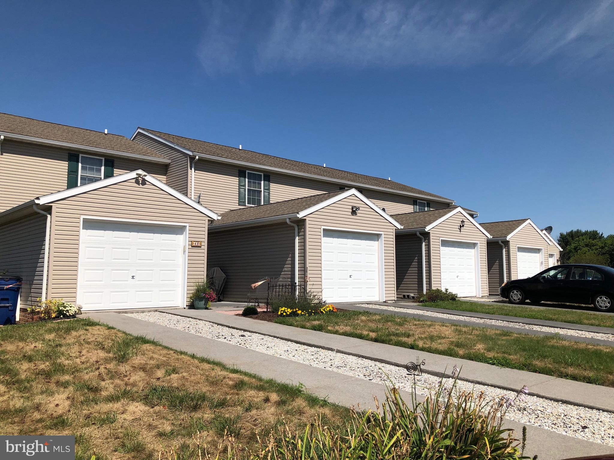 COLONIAL RIDGE - Residential