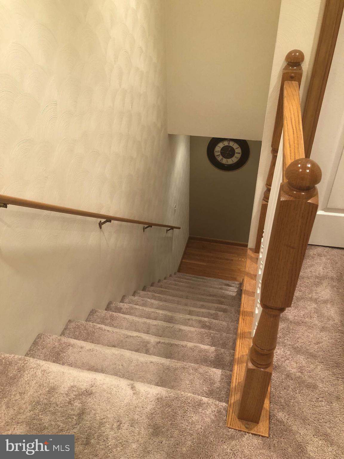 COLONIAL RIDGE - Residential