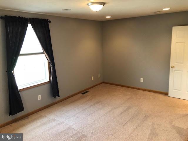 COLONIAL RIDGE - Residential