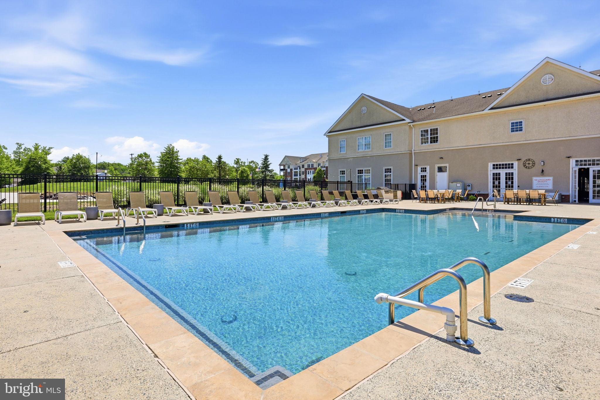500 GARDEN PARK BOULEVARD 525