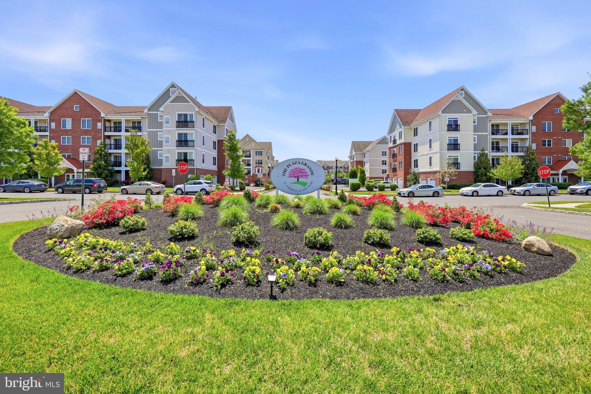 500 GARDEN PARK BOULEVARD 525