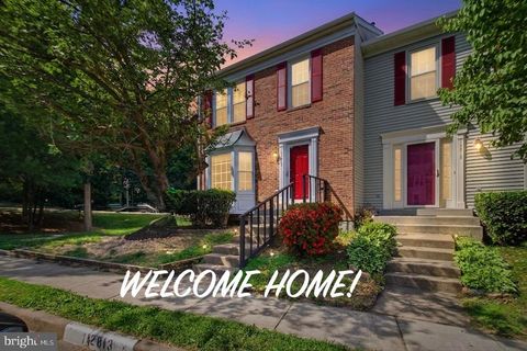 Townhouse For Sale - 12813 Misty Lane<br/> WOODBRIDGE, VA 22192