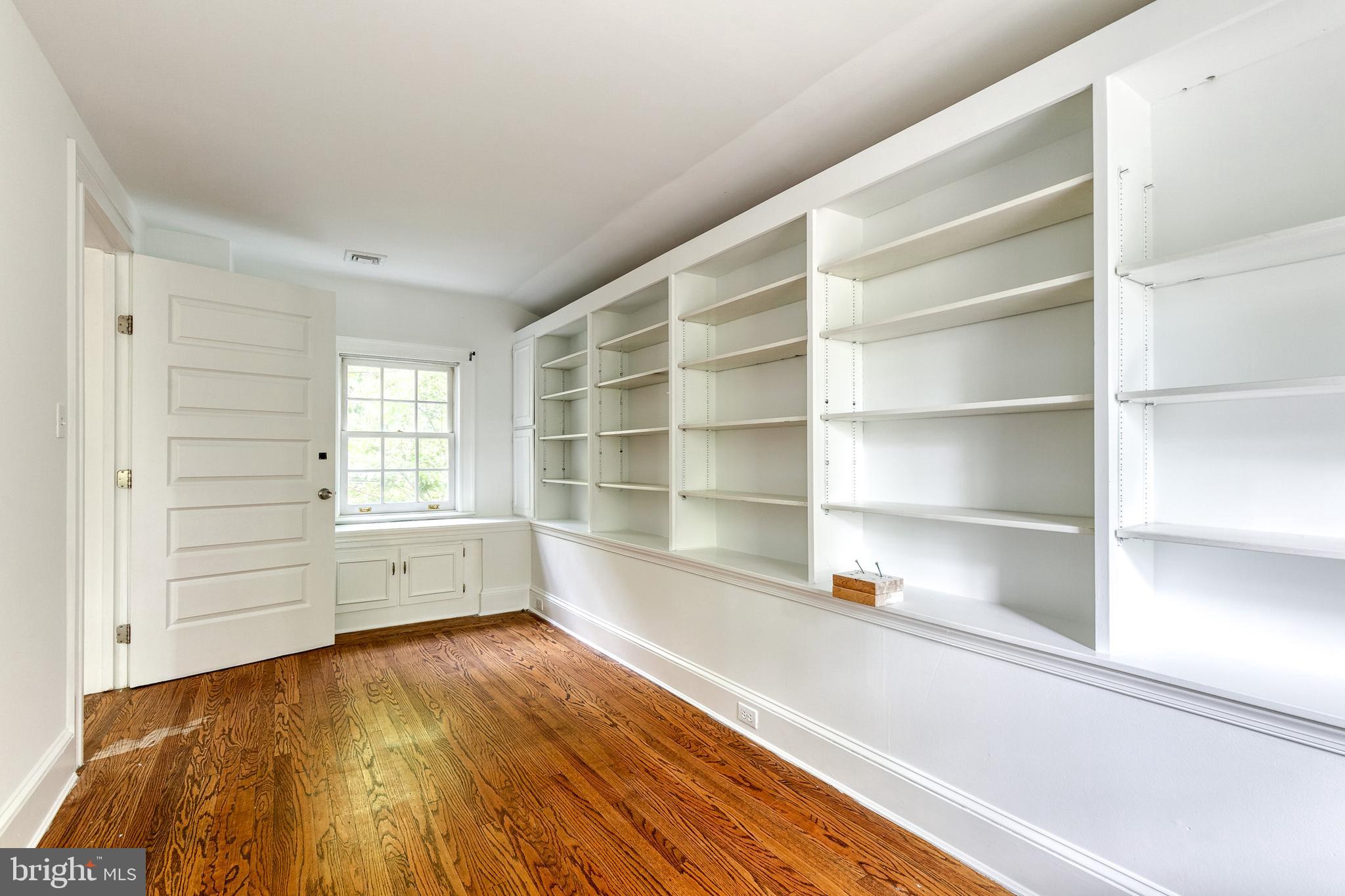 TOWSON ESTATES - Residential