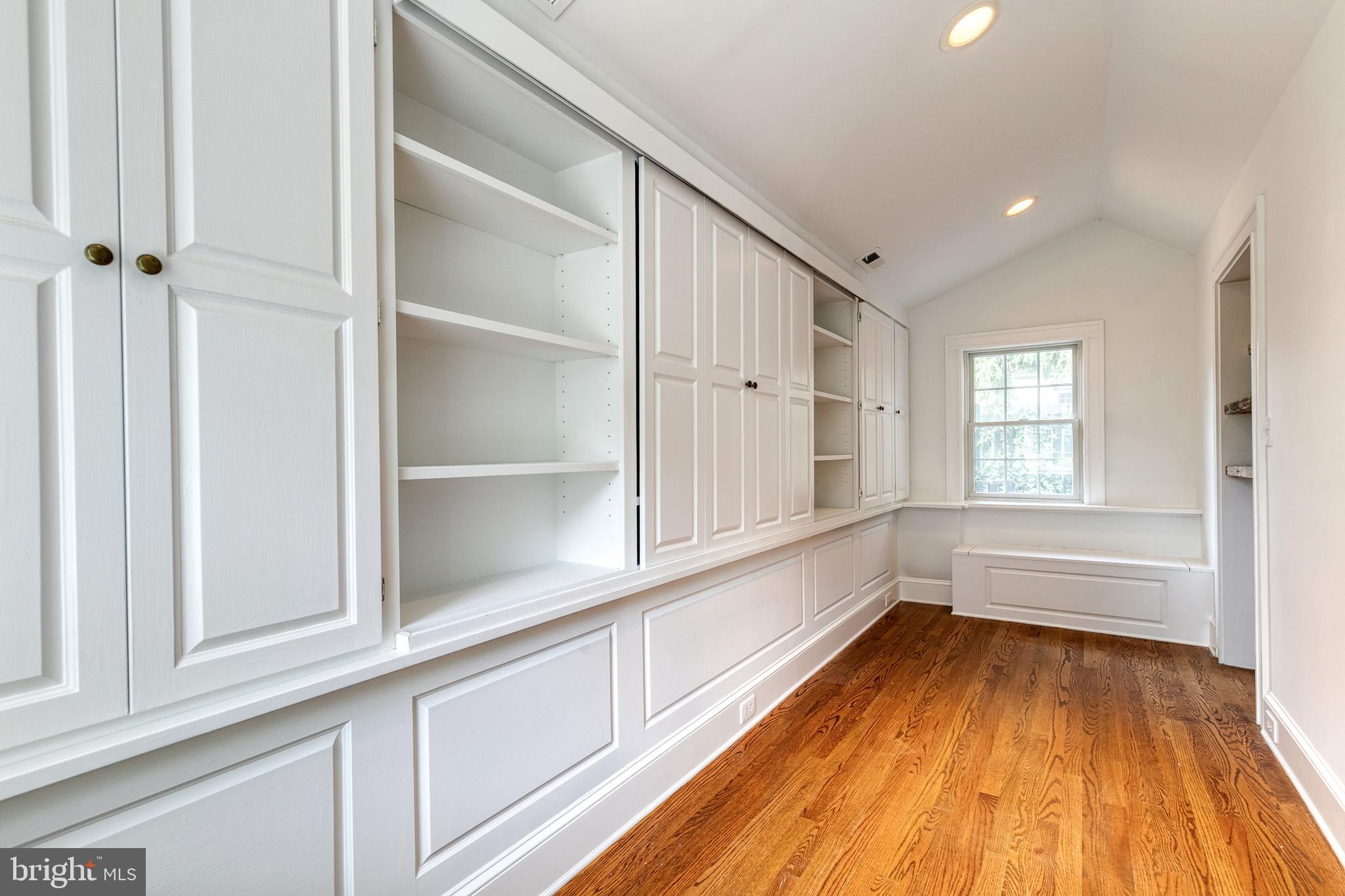 TOWSON ESTATES - Residential