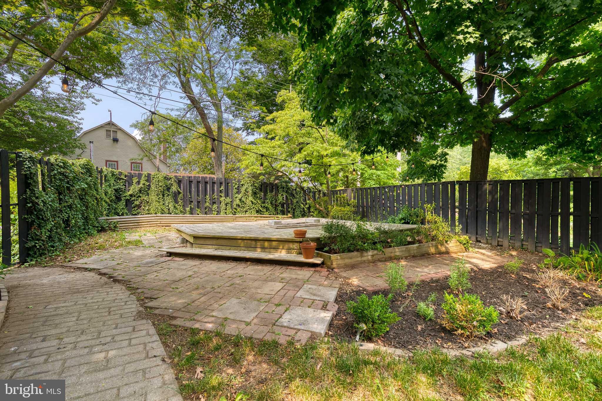 TOWSON ESTATES - Residential