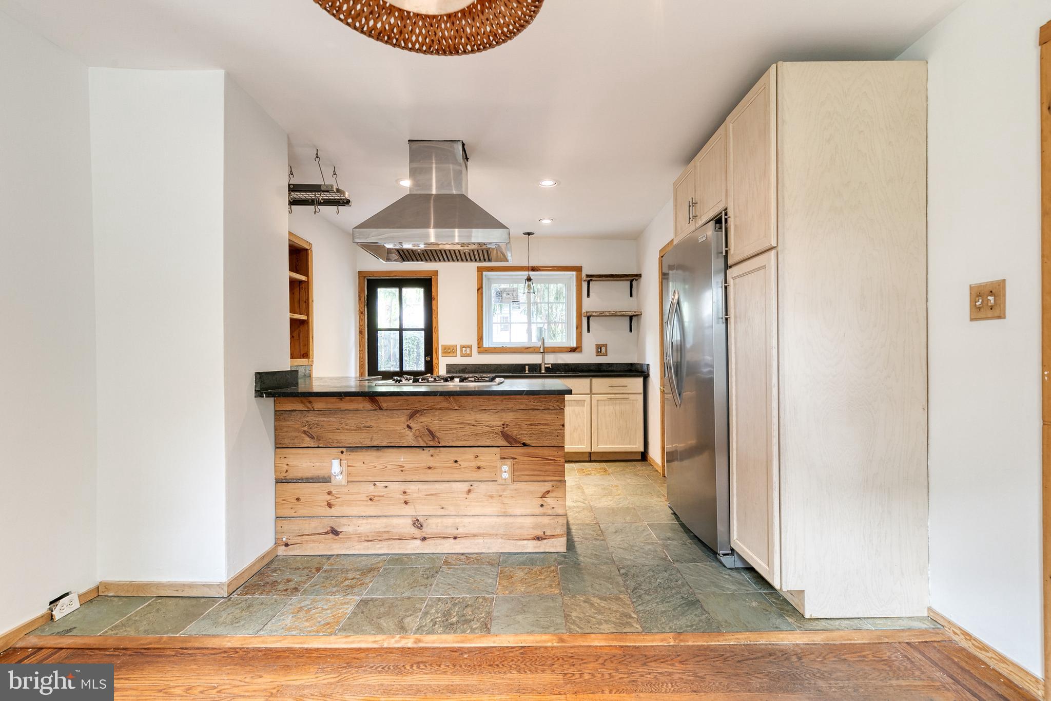 TOWSON ESTATES - Residential