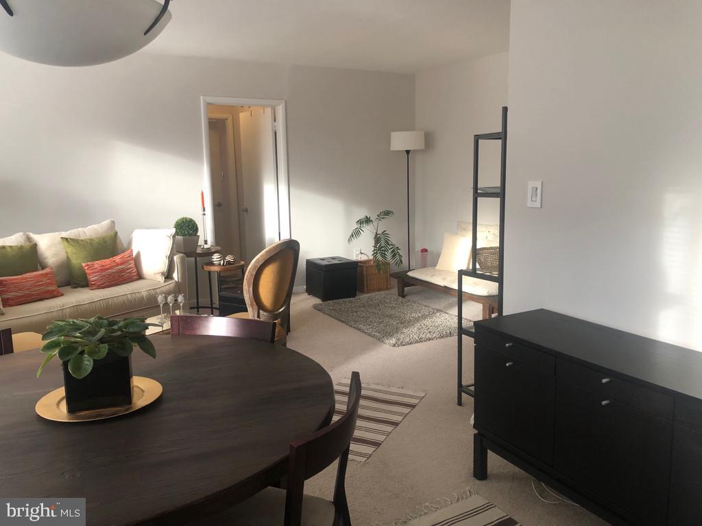 PARKSIDE CONDOMINIUMS - Residential Lease