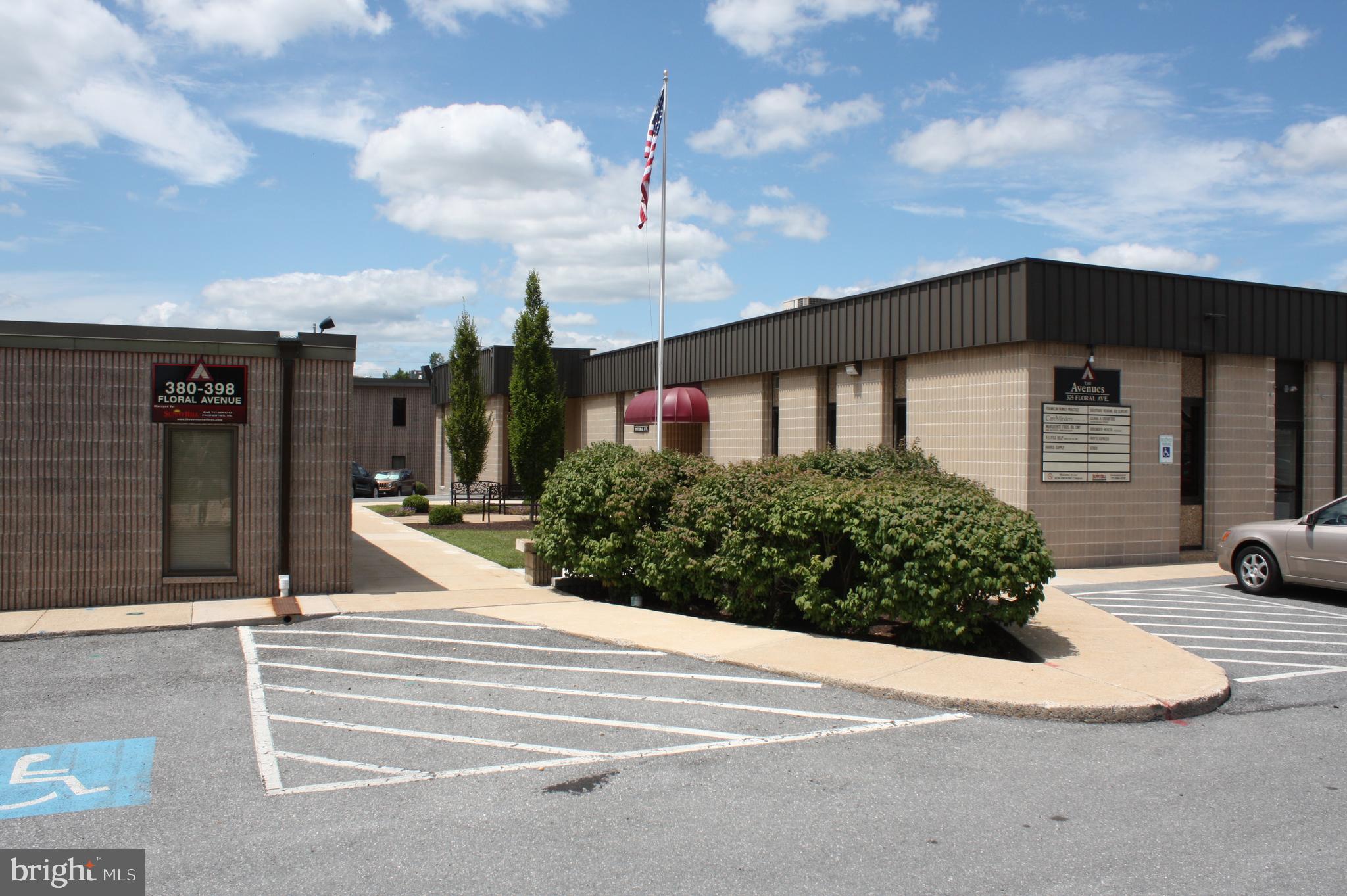 THE AVENUES PROFESSIONAL CENTER - Commercial Lease